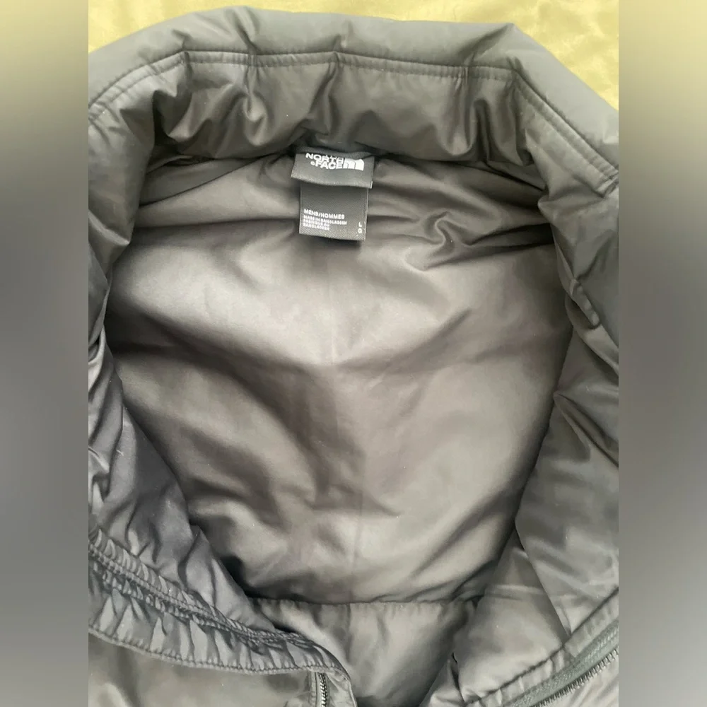 The North Face Men’s Black Puffer Jacket Size LARGE